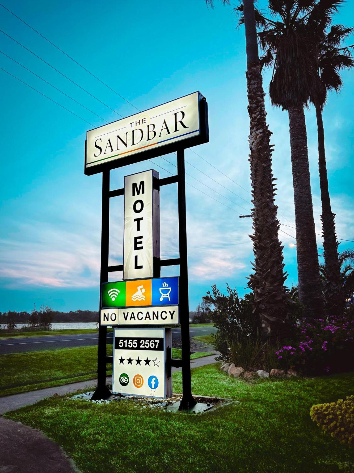 Sandbar Motel Lakes Entrance Exterior foto