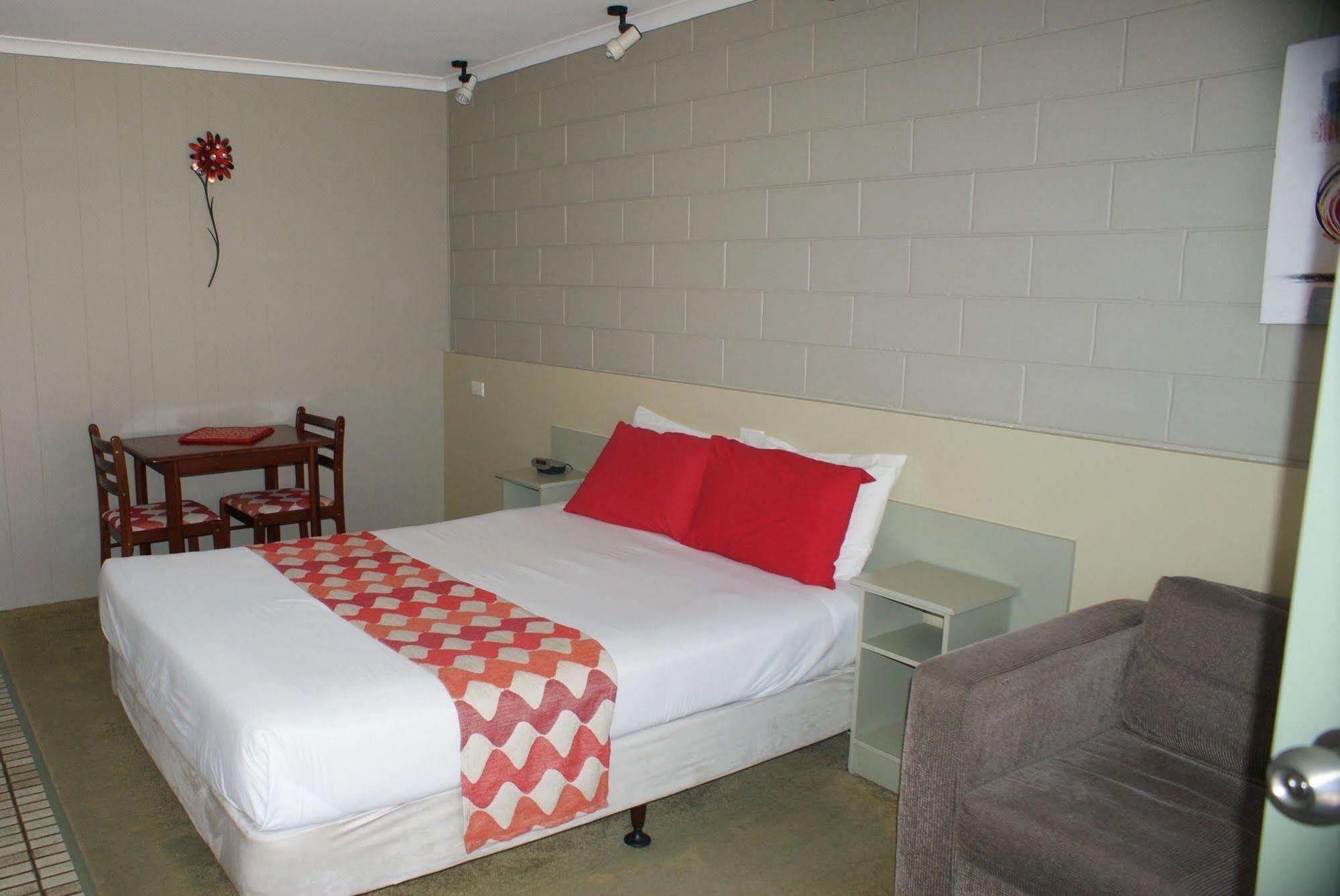 Sandbar Motel Lakes Entrance Exterior foto